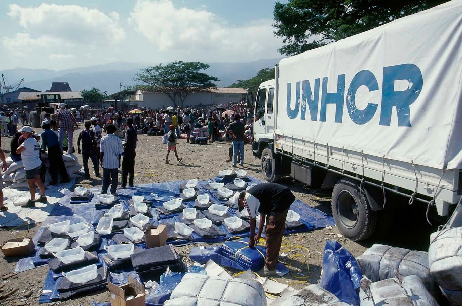 UN NGO humanitarian relief jerry can water container